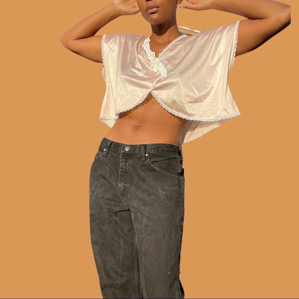 Beth Michaels Lounge Top